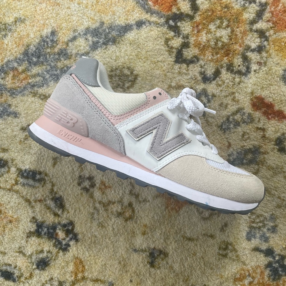 Women’s New Balance 574
